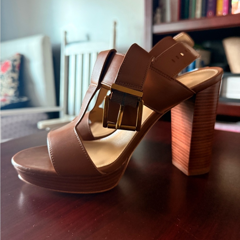 NWT Michael Kors Elegant Brown Women's Sandals - Picture 2 of 4